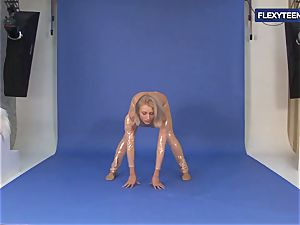 incredible bare gymnastics by Vetrodueva